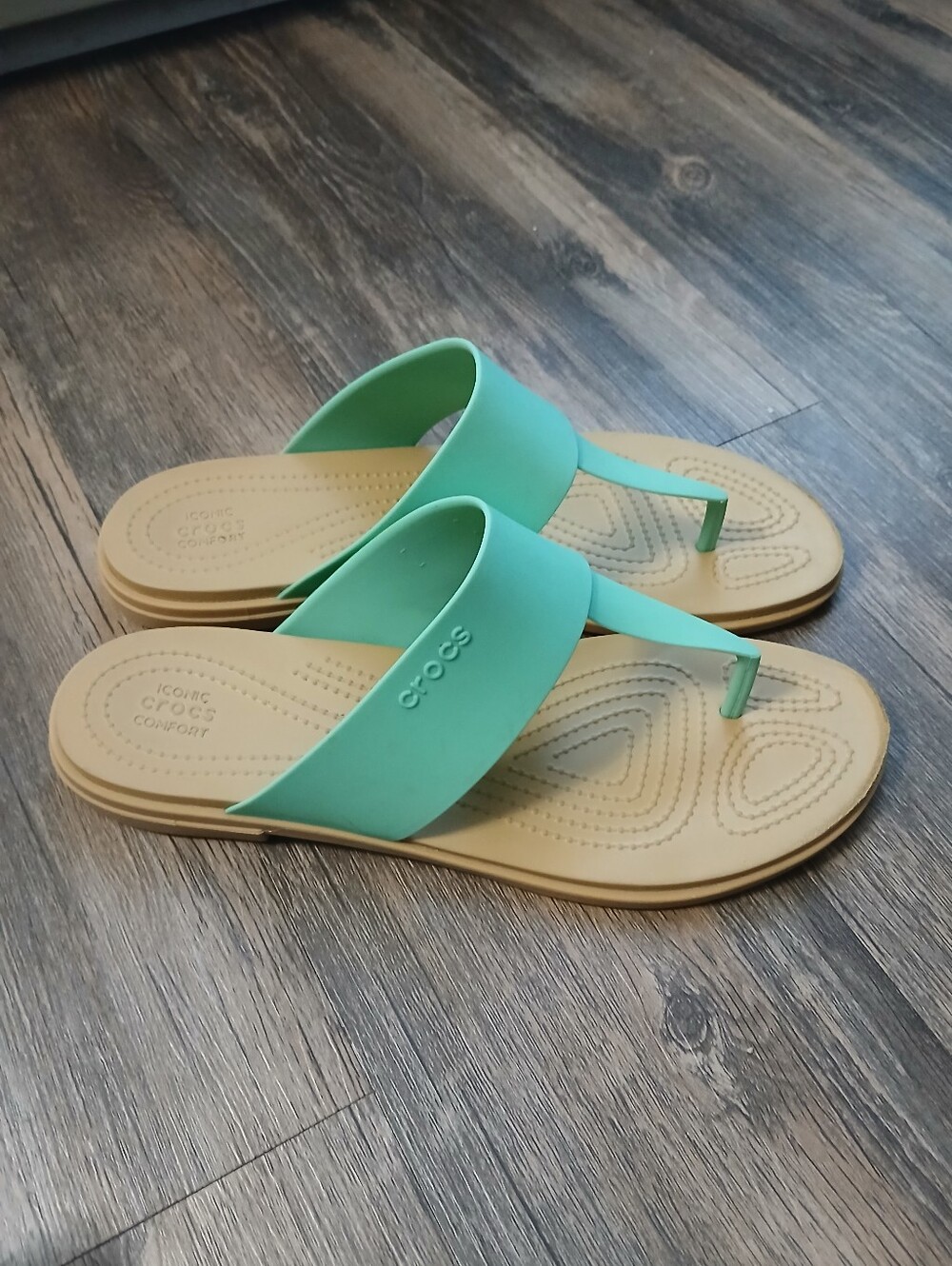 CROCS Mint Green Strap Tan Footbed Women’s Slide Sandals